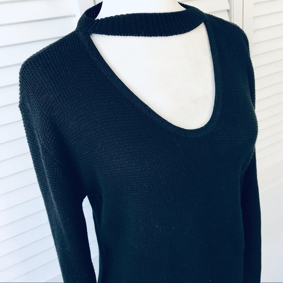 3/$25 CLOSET SPACE Black Cut-Out Front Acrylic Sweater Size Large - Picture 3 of 10